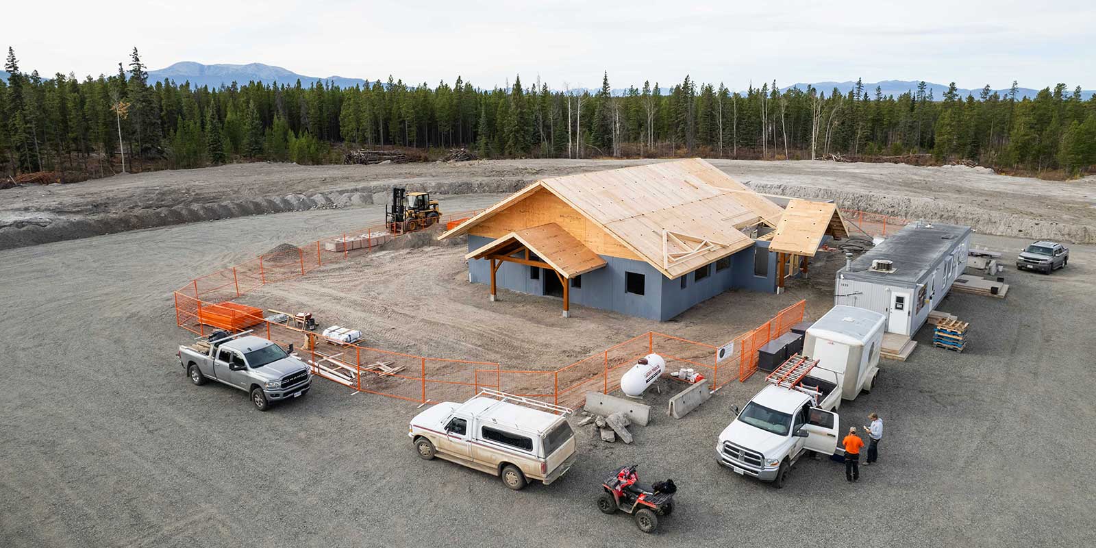 Construction site featuring a residential building with timber framing in British Columbia, by Smith Timber Works.
